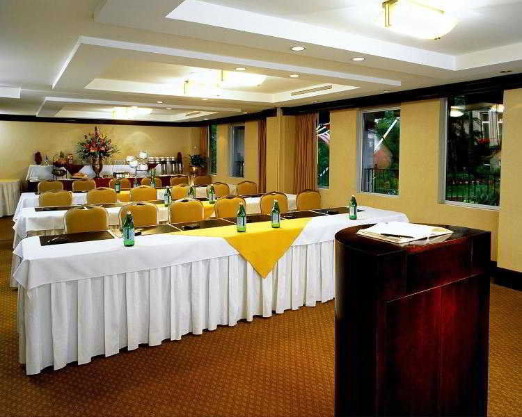 Le Meridien Versailles 4* Montréal